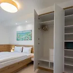 Admiral Luxury Iii By Bltn *