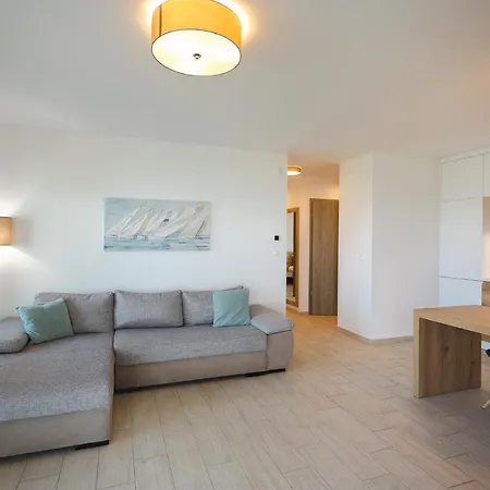 Admiral Luxury Iii By Bltn